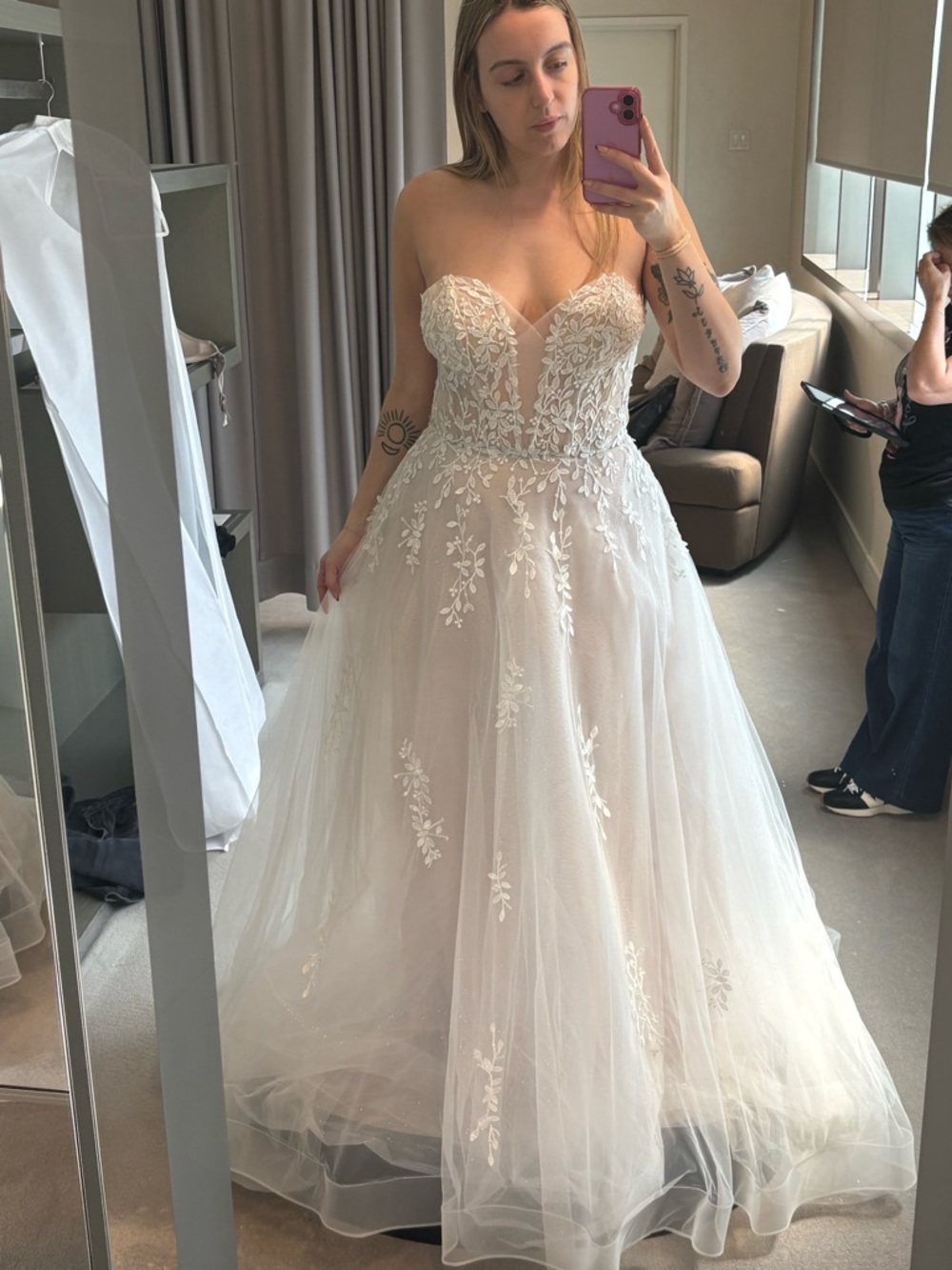 Strapless Floral Appliqué Tulle Ballgown Wedding Dress - Ivory